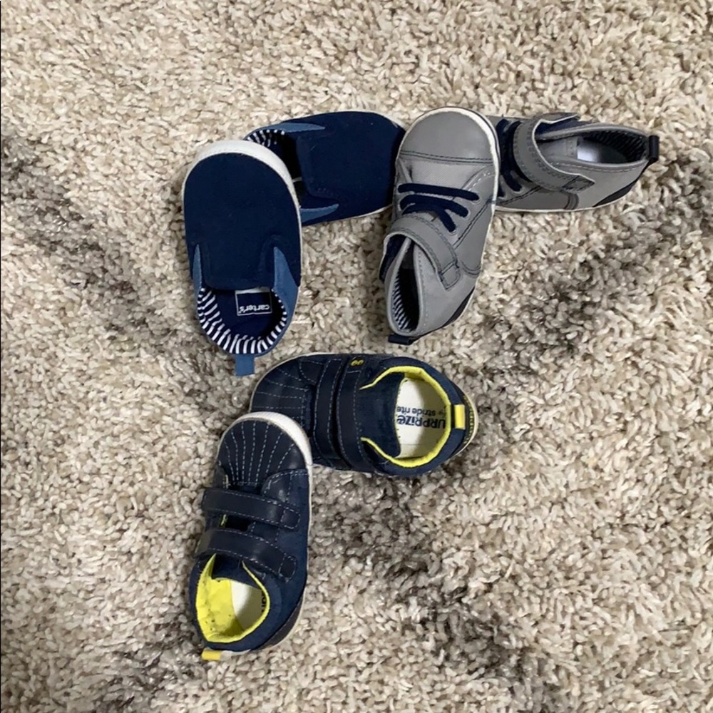 BUNDLE - assortment of baby shoes